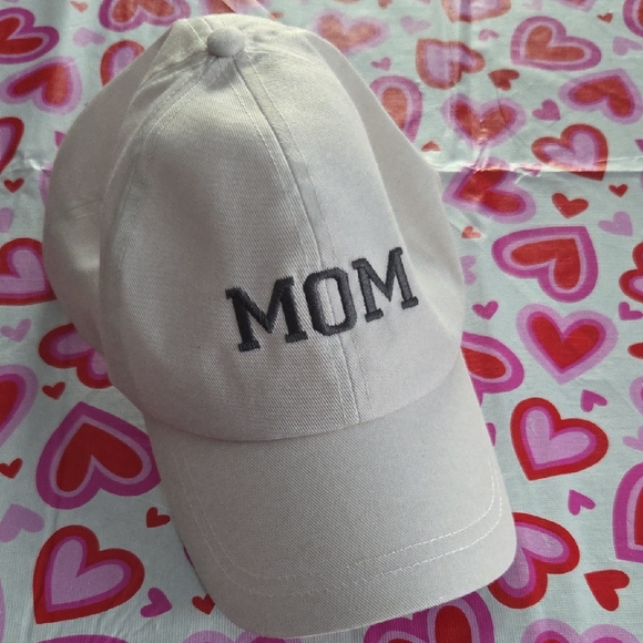 unknown Accessories - White 'MOM' Embroidered Cap